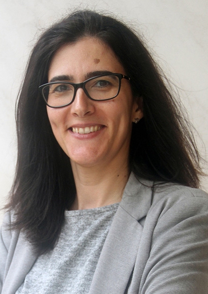 Dr.	Cristina 	Neves